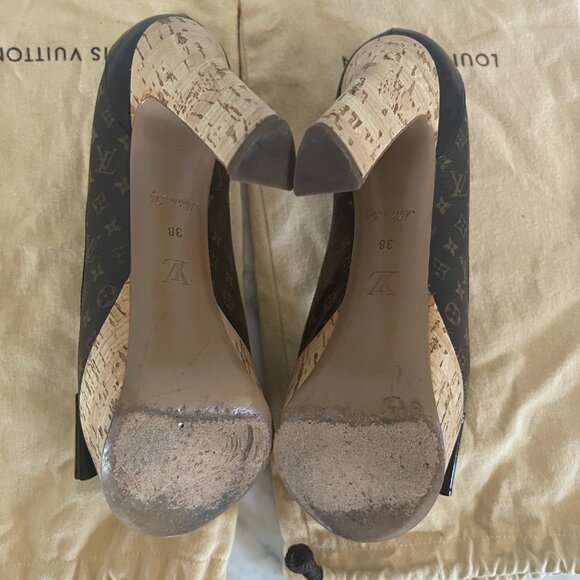 Authentic Louis Vuitton Monogram Rivoli Platform heels - size 38 - Picture 7 of 8
